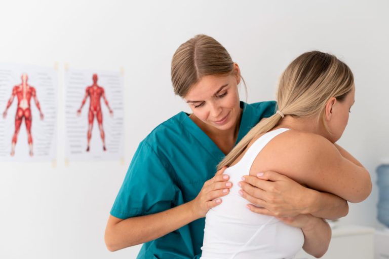 Los fisioterapeutas protegen la salud de los trabajadores sedentarios